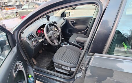 Volkswagen Polo VI (EU Market), 2010 год, 1 050 000 рублей, 10 фотография