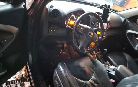 Toyota RAV4, 2010 год, 1 000 000 рублей, 16 фотография