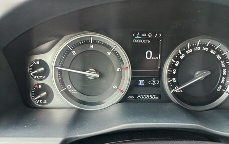 Toyota Land Cruiser 200, 2018 год, 7 700 000 рублей, 21 фотография