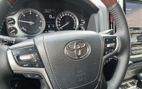 Toyota Land Cruiser 200, 2018 год, 7 700 000 рублей, 23 фотография