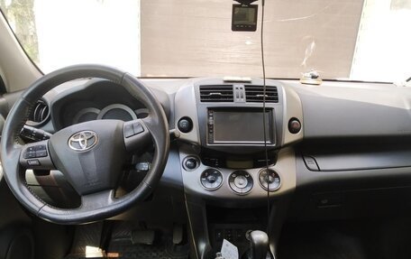 Toyota RAV4, 2011 год, 2 000 000 рублей, 10 фотография