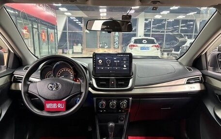 Toyota Yaris XP150 рестайлинг, 2022 год, 1 410 000 рублей, 10 фотография