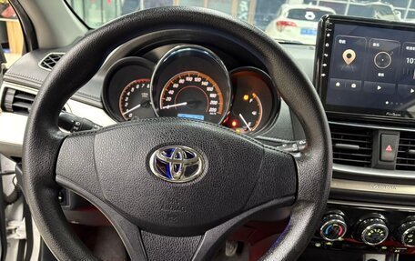 Toyota Yaris XP150 рестайлинг, 2022 год, 1 410 000 рублей, 11 фотография