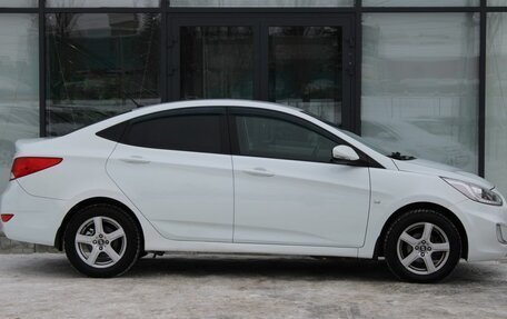 Hyundai Solaris II рестайлинг, 2013 год, 960 000 рублей, 5 фотография