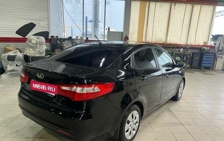 KIA Rio III рестайлинг, 2014 год, 697 000 рублей, 2 фотография