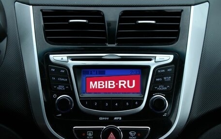 Hyundai Solaris II рестайлинг, 2013 год, 960 000 рублей, 21 фотография