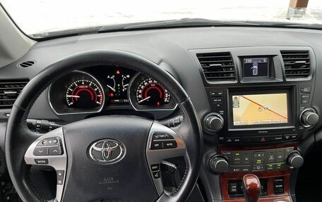 Toyota Highlander III, 2013 год, 2 487 000 рублей, 11 фотография