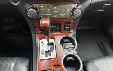 Toyota Highlander III, 2013 год, 2 487 000 рублей, 15 фотография