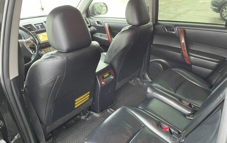 Toyota Highlander III, 2013 год, 2 487 000 рублей, 18 фотография