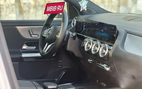 Mercedes-Benz GLA, 2021 год, 2 650 000 рублей, 11 фотография