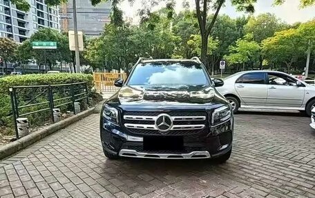 Mercedes-Benz GLB, 2022 год, 2 800 000 рублей, 2 фотография