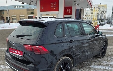 Volkswagen Tiguan II, 2021 год, 3 850 000 рублей, 3 фотография