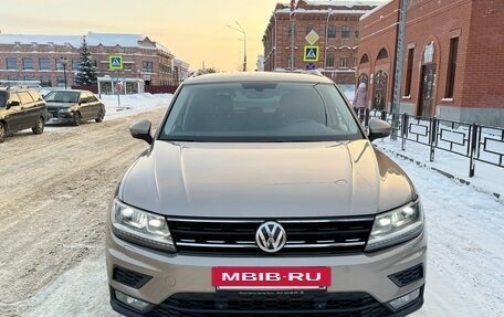 Volkswagen Tiguan II, 2018 год, 2 590 000 рублей, 3 фотография