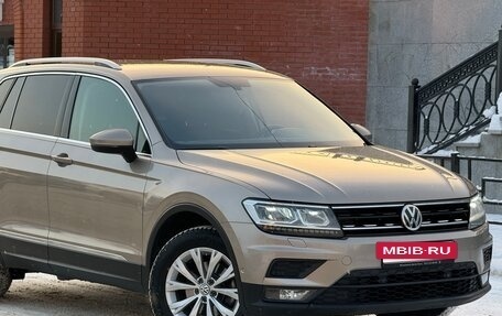 Volkswagen Tiguan II, 2018 год, 2 590 000 рублей, 2 фотография