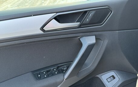 Volkswagen Tiguan II, 2018 год, 2 590 000 рублей, 20 фотография