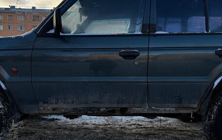 Mitsubishi Pajero III рестайлинг, 1995 год, 390 000 рублей, 3 фотография