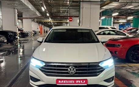 Volkswagen Jetta VII, 2019 год, 1 640 000 рублей, 2 фотография