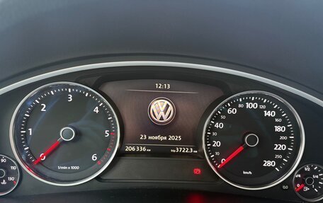 Volkswagen Touareg III, 2016 год, 2 800 000 рублей, 10 фотография