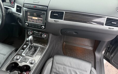 Volkswagen Touareg III, 2016 год, 2 800 000 рублей, 14 фотография