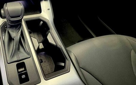 Toyota RAV4, 2025 год, 4 900 000 рублей, 14 фотография