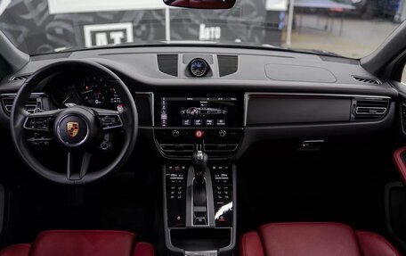 Porsche Macan I рестайлинг, 2024 год, 11 345 000 рублей, 19 фотография