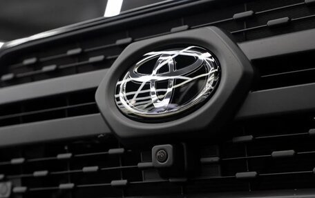 Toyota RAV4, 2025 год, 4 300 000 рублей, 24 фотография