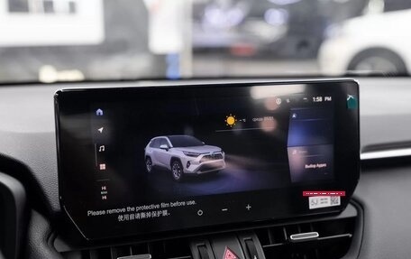 Toyota RAV4, 2025 год, 4 300 000 рублей, 21 фотография