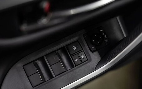 Toyota RAV4, 2025 год, 4 300 000 рублей, 27 фотография