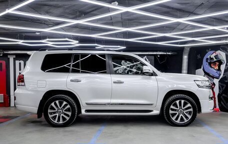 Toyota Land Cruiser 200, 2017 год, 5 150 000 рублей, 8 фотография