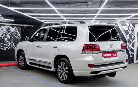 Toyota Land Cruiser 200, 2017 год, 5 150 000 рублей, 6 фотография