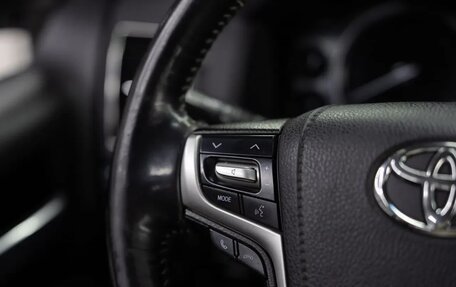 Toyota Land Cruiser 200, 2017 год, 5 150 000 рублей, 18 фотография