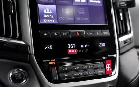 Toyota Land Cruiser 200, 2017 год, 5 150 000 рублей, 22 фотография