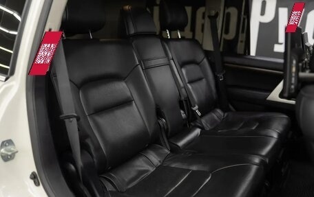 Toyota Land Cruiser 200, 2017 год, 5 150 000 рублей, 26 фотография