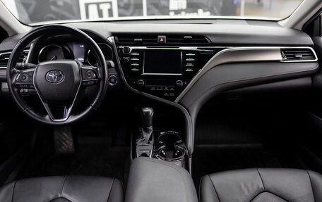 Toyota Camry, 2020 год, 2 540 000 рублей, 16 фотография