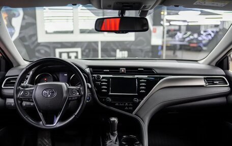 Toyota Camry, 2020 год, 2 540 000 рублей, 15 фотография