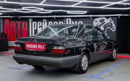 Mercedes-Benz E-Класс, 1993 год, 595 000 рублей, 2 фотография