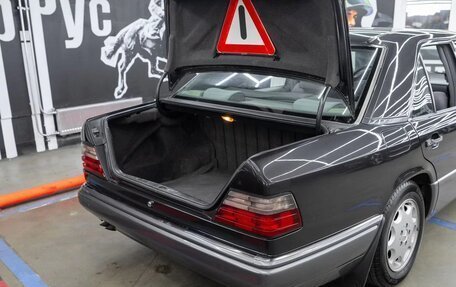 Mercedes-Benz E-Класс, 1993 год, 595 000 рублей, 11 фотография