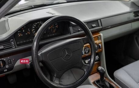 Mercedes-Benz E-Класс, 1993 год, 595 000 рублей, 22 фотография