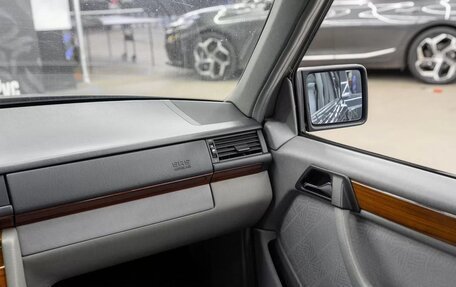 Mercedes-Benz E-Класс, 1993 год, 595 000 рублей, 33 фотография