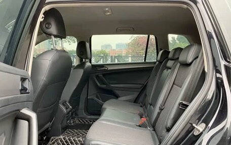 Volkswagen Tiguan II, 2021 год, 1 750 000 рублей, 13 фотография