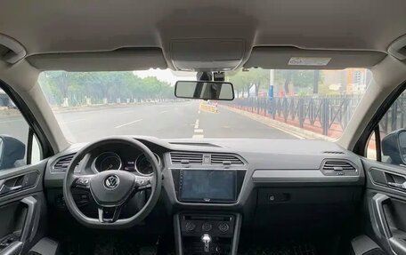 Volkswagen Tiguan II, 2021 год, 1 750 000 рублей, 18 фотография