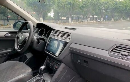 Volkswagen Tiguan II, 2021 год, 1 750 000 рублей, 23 фотография