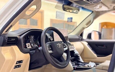 Toyota Land Cruiser, 2025 год, 13 100 000 рублей, 6 фотография