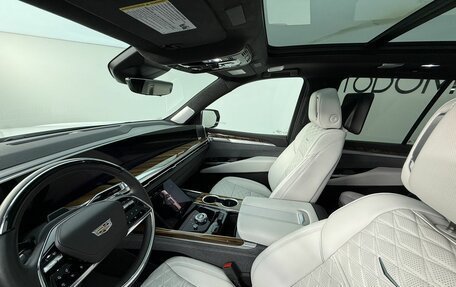 Cadillac Escalade V, 2024 год, 18 750 000 рублей, 11 фотография