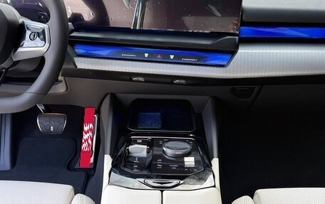 BMW 5 серия, 2023 год, 7 000 000 рублей, 12 фотография
