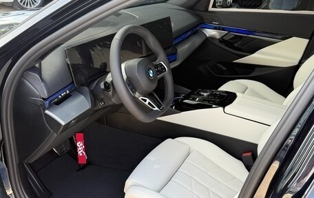 BMW 5 серия, 2023 год, 7 000 000 рублей, 8 фотография