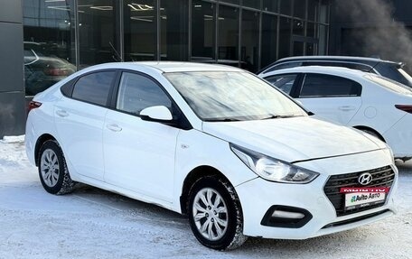 Hyundai Solaris II рестайлинг, 2019 год, 880 000 рублей, 3 фотография