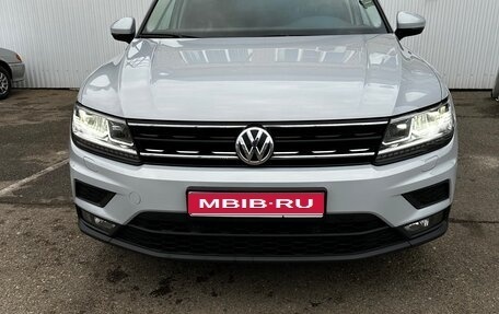 Volkswagen Tiguan II, 2019 год, 2 450 000 рублей, 1 фотография