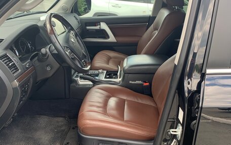 Toyota Land Cruiser 200, 2016 год, 6 300 000 рублей, 2 фотография