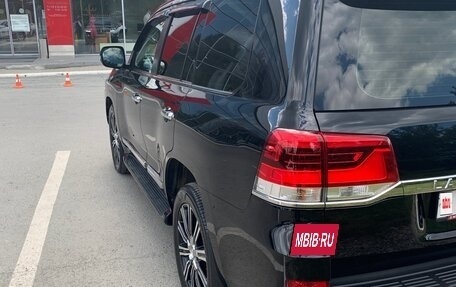 Toyota Land Cruiser 200, 2016 год, 6 300 000 рублей, 6 фотография